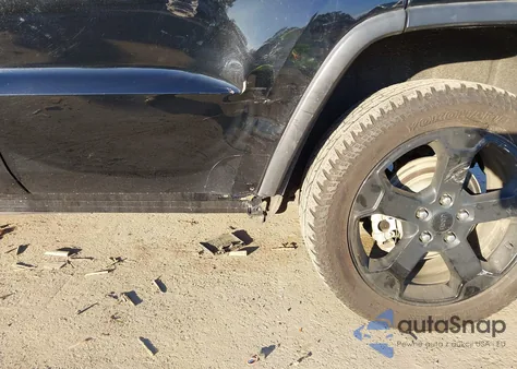 2018 Jeep Grand Cherokee Upland 4X4 z USA, uszkodzony, nr VIN 1C4RJFAG9JC477187